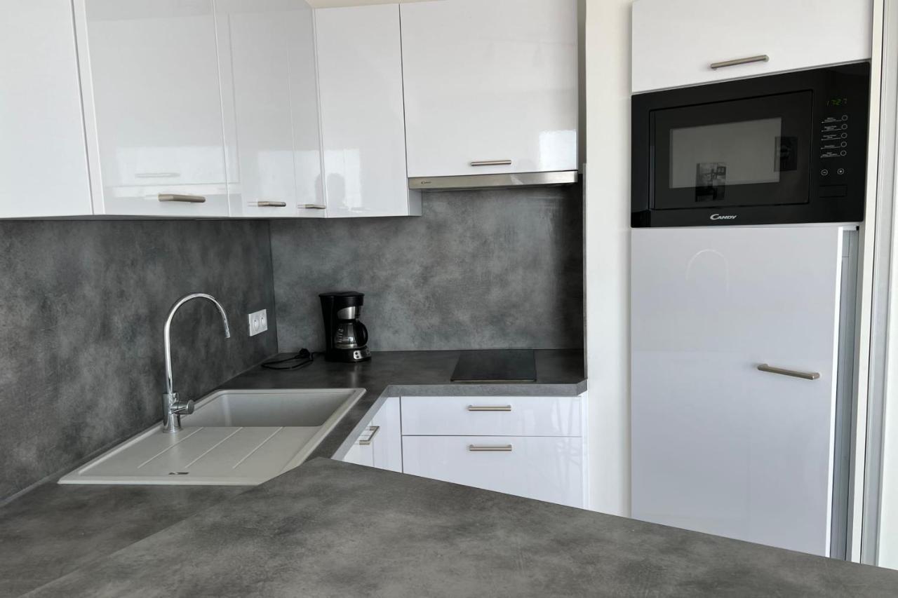 Les Pieds Dans Le Sable Appartement Vue Mer 1 Chambre 1 Cabine Le Grau-du-Roi Ngoại thất bức ảnh